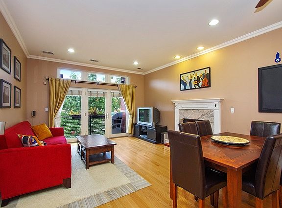 2nd image of 4226 N Ashland Ave APT 3A