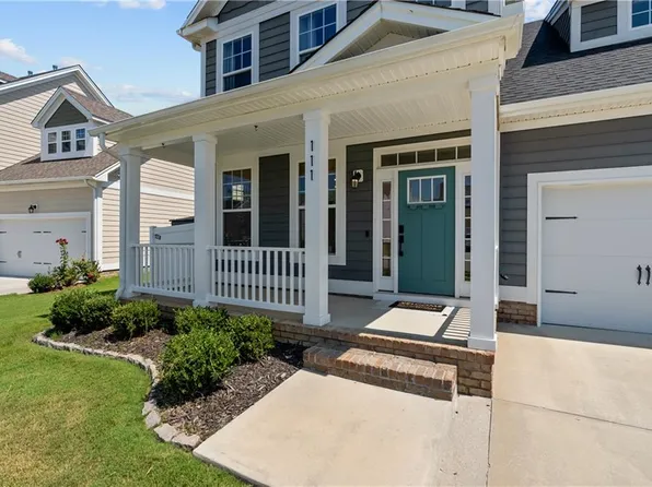 111 Brookside Ln, Suffolk, VA 23434