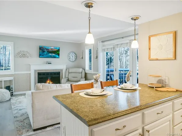 811 Old Pond Lane #811, Norwich, CT 06360