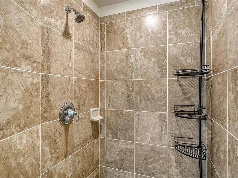 5537 Palmer Cir #201 — Photo 32