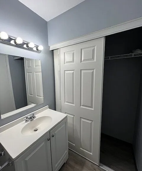 401 Smith St #B3 — Photo 11