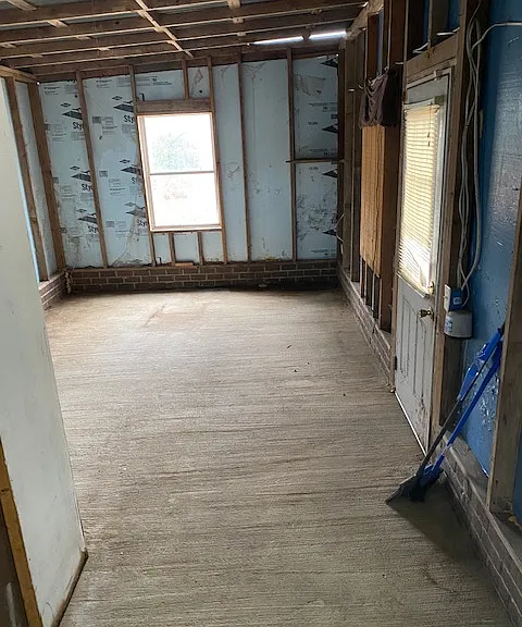 1313 E Lydia Hwy — Photo 16