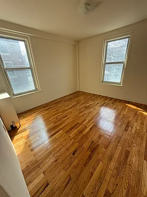 Bedroom, photo 1