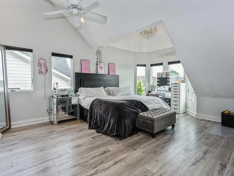 319 Harbor Dr — Photo 25
