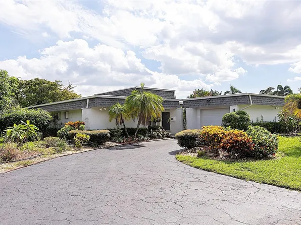 5010 Banyan Ln, Tamarac, FL 33319