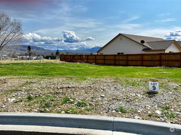 704 Petra Court, Omak, WA 98841