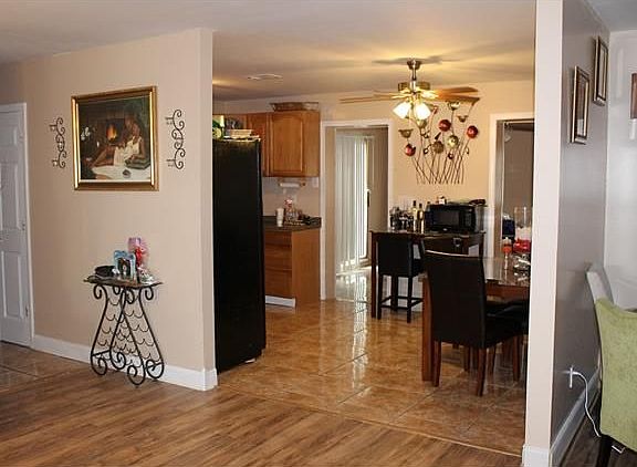 5th image of 2885 Glenbrook Dr