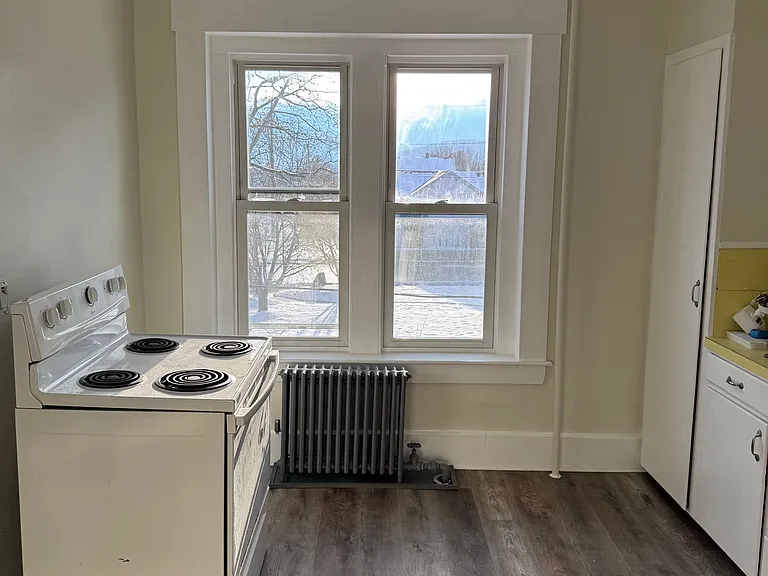 17 W Main St #3 — Photo 8