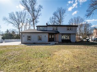 7654 E Parkside Dr, Youngstown, OH 44512