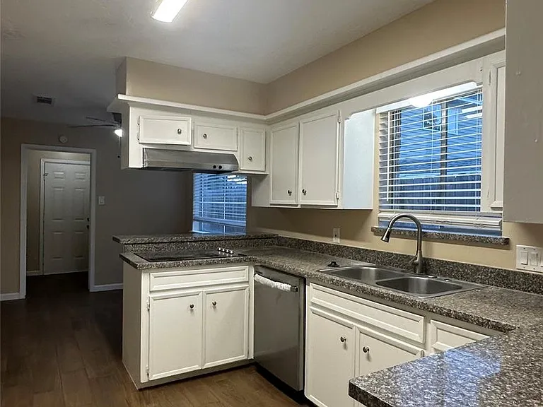 11503 Briar Forest Dr — Photo 14
