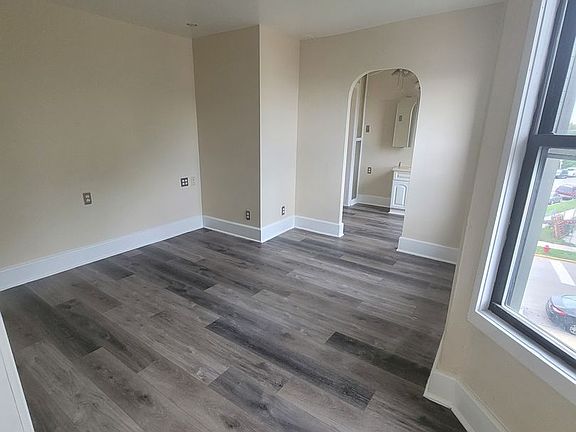 4th image of 2065 W Coulter St APT 302