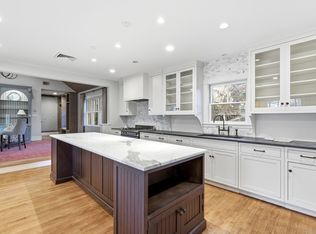 9 Maple Rd, Weston, MA 02493