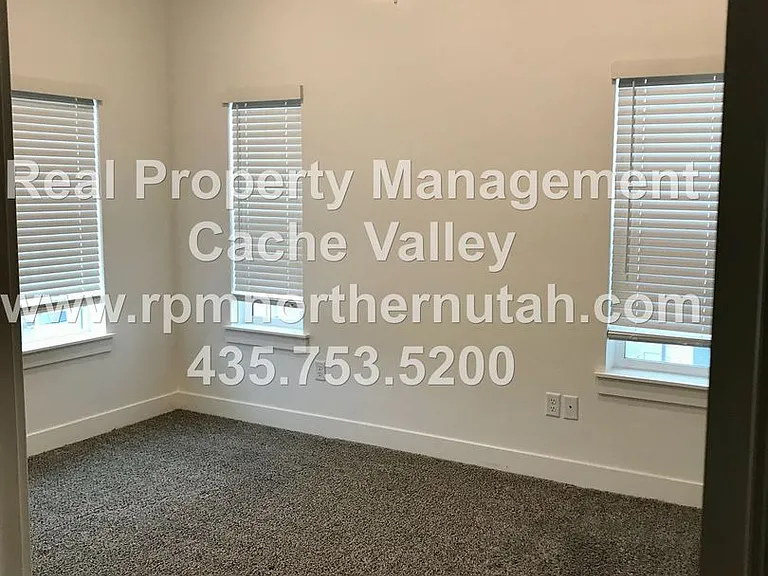 163 E 550 N #A301 — Photo 26