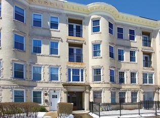118 Pleasant St #3, Brookline, MA 02446