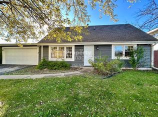 542 Raven Rd, Valparaiso, IN 46385