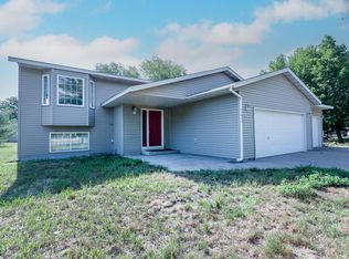 11475 3rd St, Becker, MN 55308
