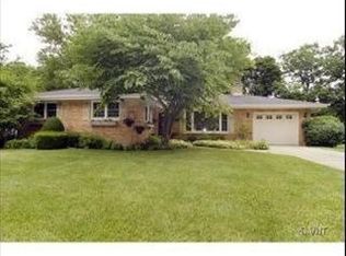 707 Rockland Ave, Lake Bluff, IL