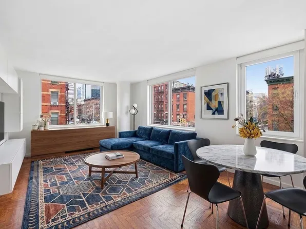 393 W 49th St APT 2G, New York, NY 10019