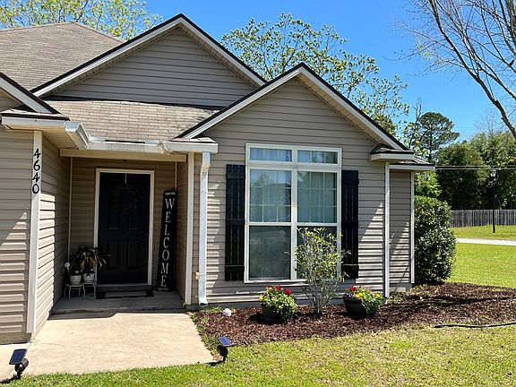 3rd image of 4640 Stonewall Cir