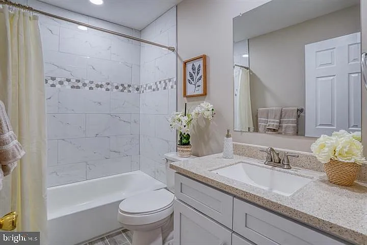 807 Stockbridge Dr — Photo 10