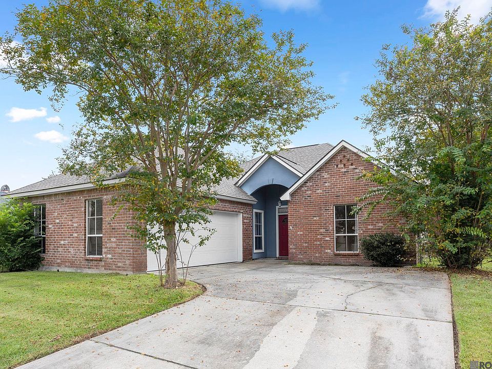 1st image of 313 Allan Dr
