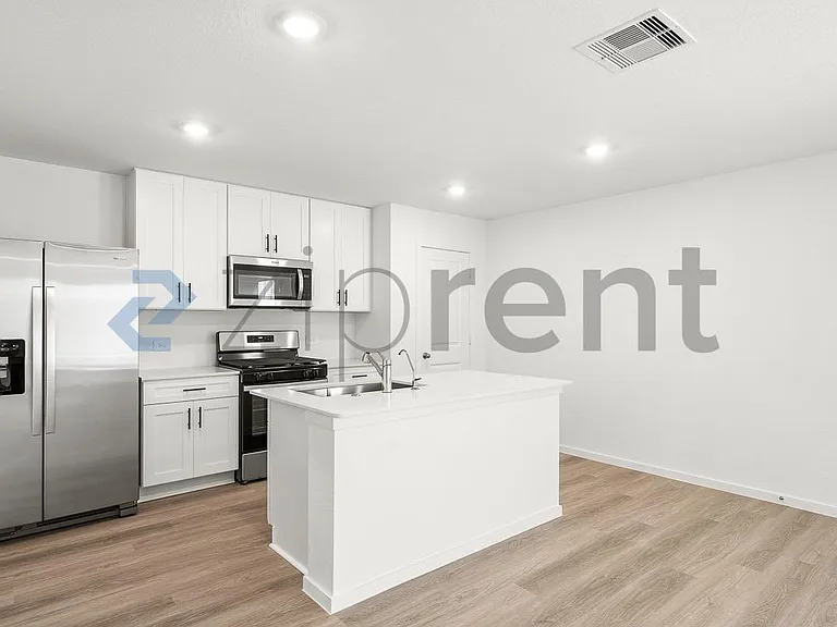 3004 Fall Gold Ln — Photo 1
