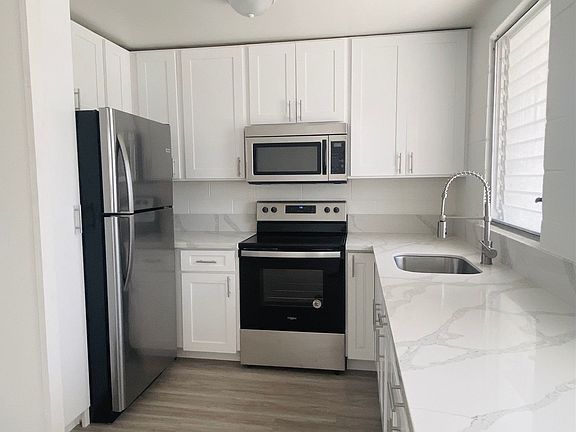 2nd image of 1651 Mott-smith Dr APT B