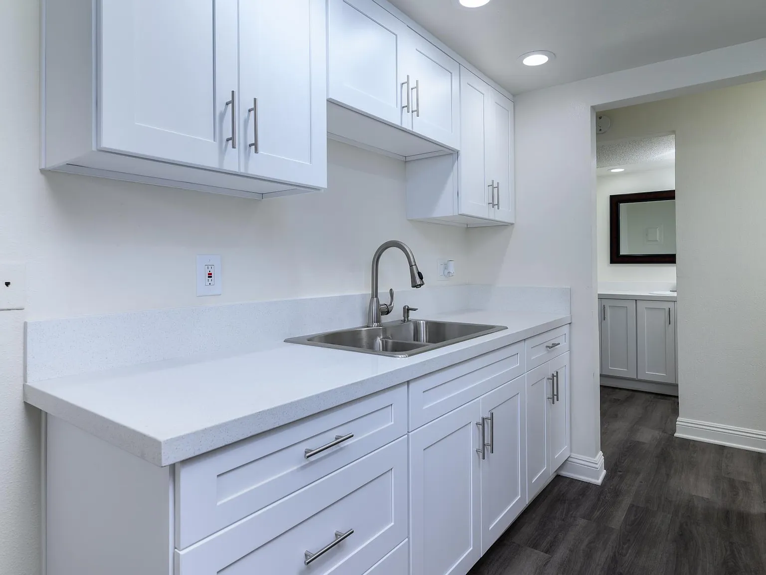 Casitas Oxnard Apartments — Photo 4