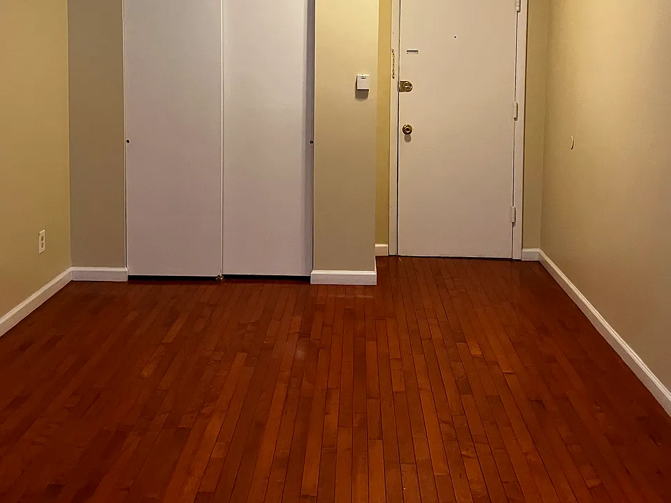 2913-21 Burnet Ave #2