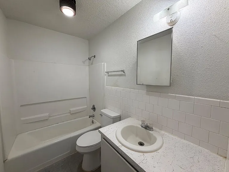 5909 East Fm #40-11 — Photo 6