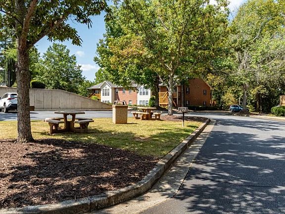 3rd image of 345 Research Dr APT 91