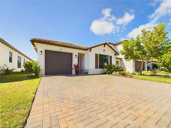 3rd image of 9000 Madrid CIR
