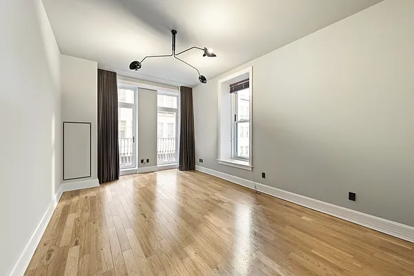 Sold by Compass | media 27