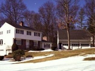 14 Legacy Dr, Hooksett, NH 03106