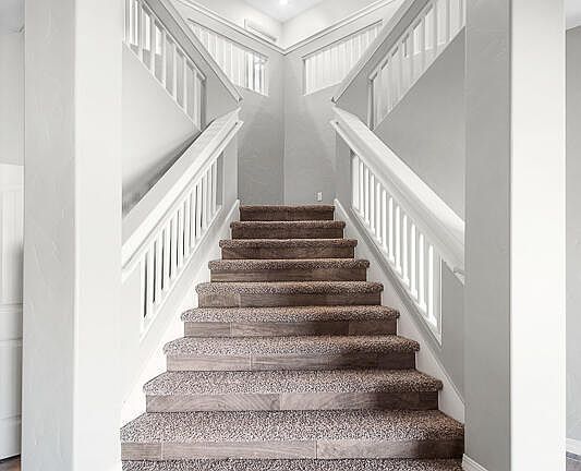 4th image of 565 La Entrada Cir