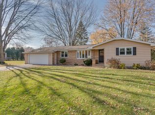 127 Cheryl Ann Dr, Neenah, WI 54956