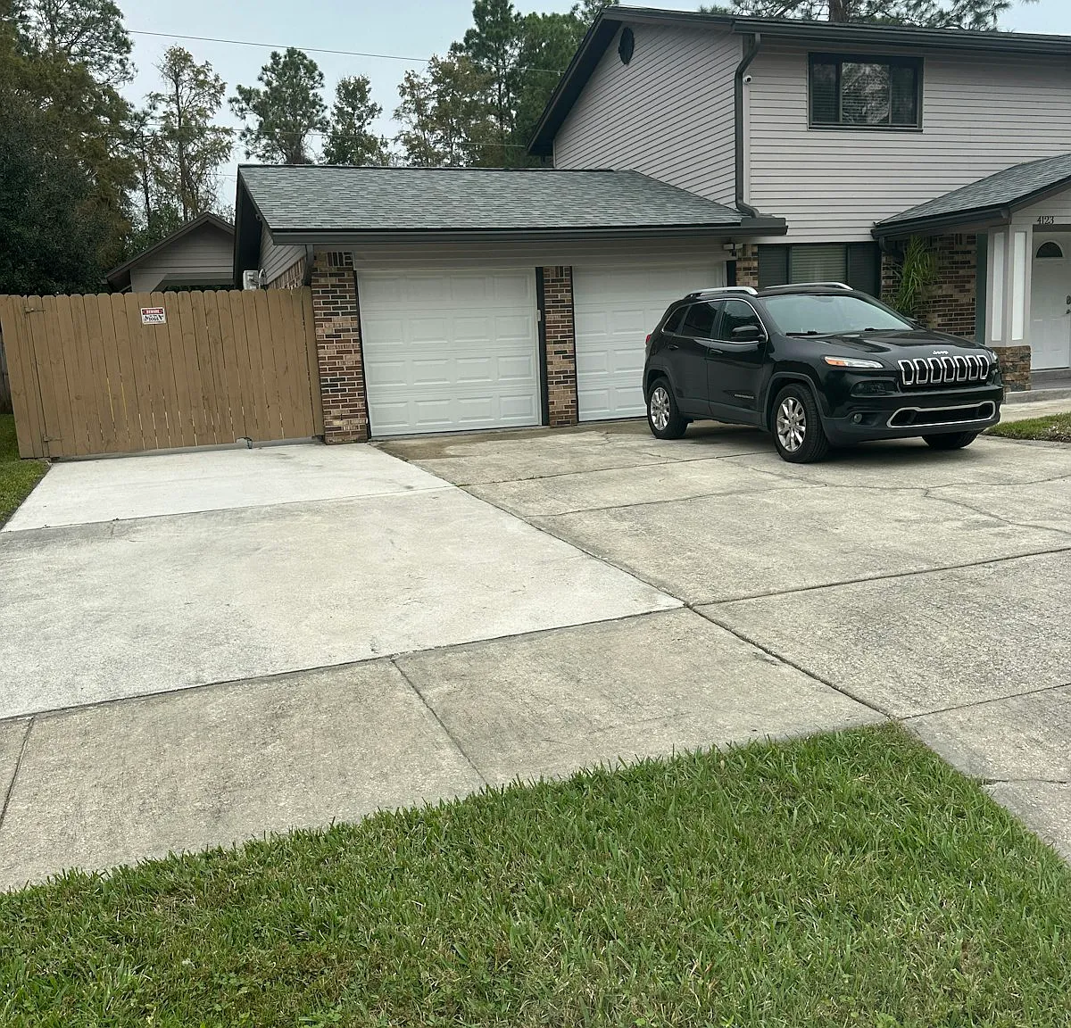 4123 Lazy Hollow Ln N — Photo 3
