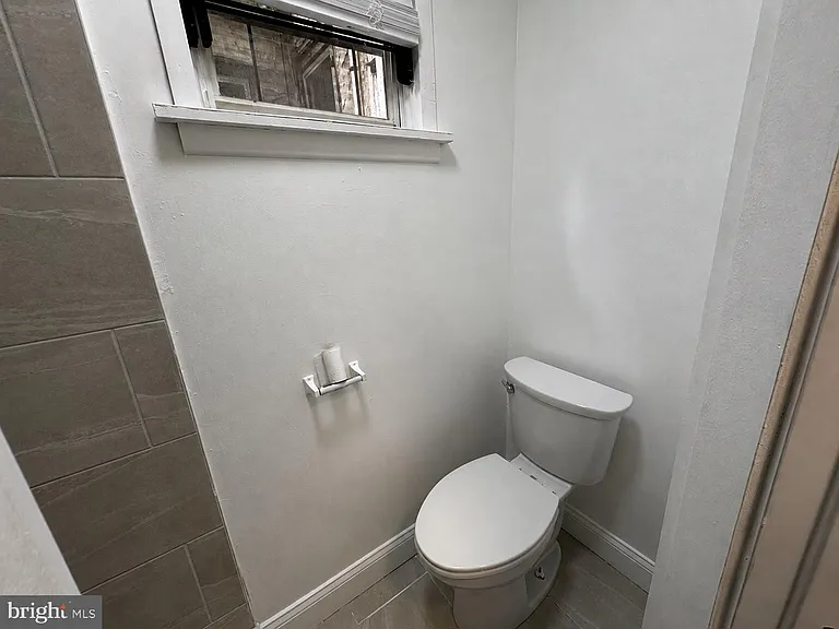 2022 W Ontario St #2 — Photo 4