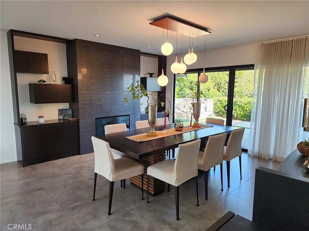 3 bed, 2.5 bath, 2254 sqft, $9,450 — Photo 4