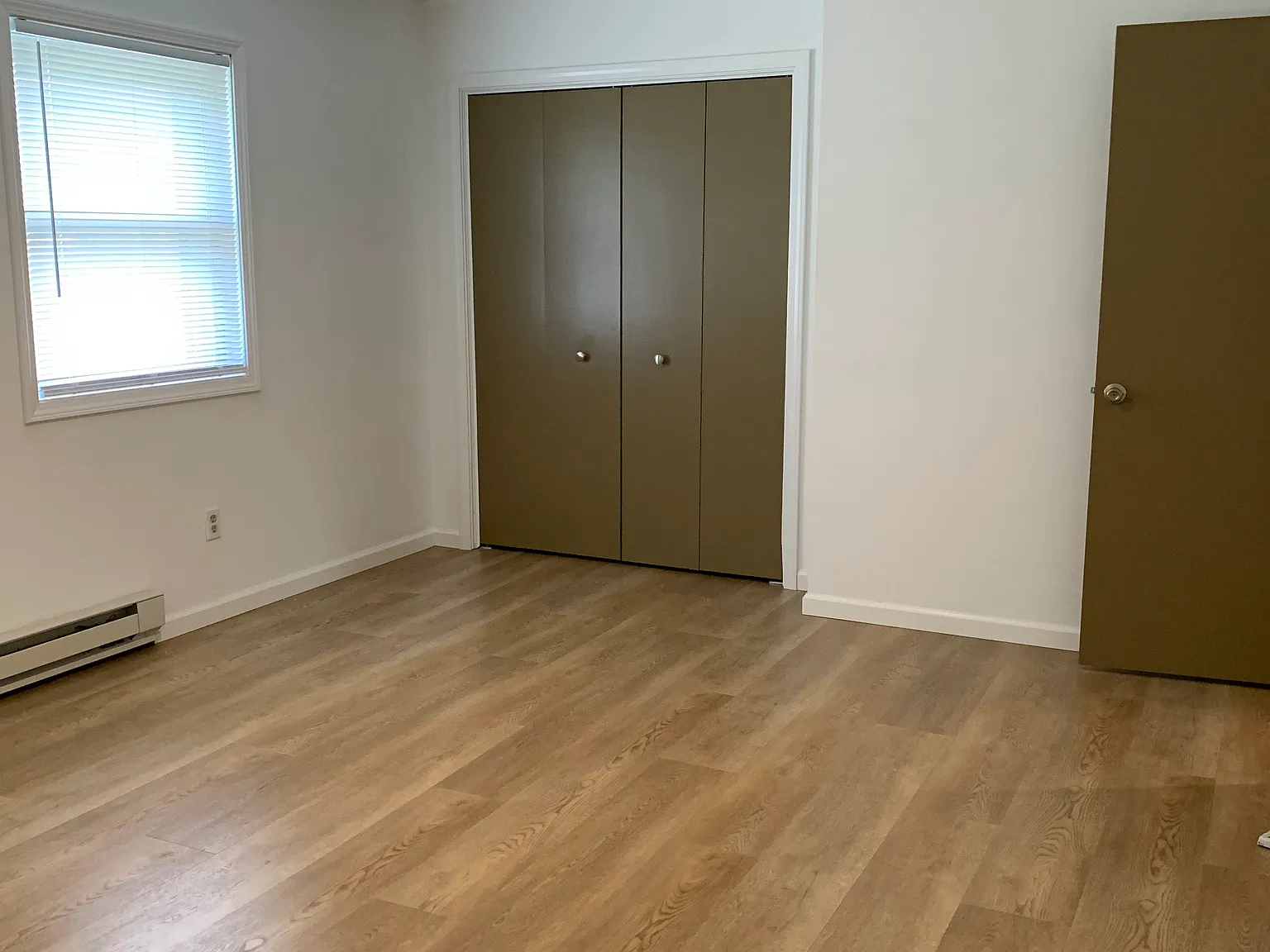 2 bed, 970 sqft, $1,300 — Photo 4
