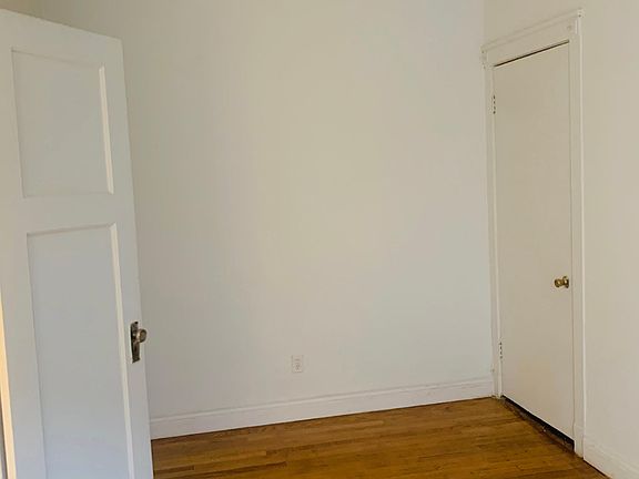 5th image of 5129 S Drexel Ave #2D