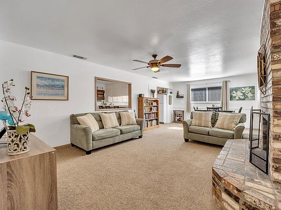 2nd image of 1403 Frances Dr