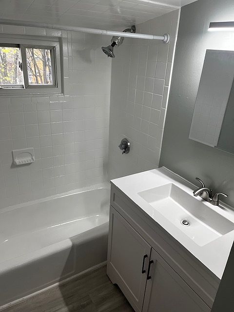 2nd image of 111 Saint Rose St