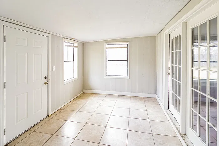 4 bed, 2.0 bath, 1539 sqft, $2,195 — Photo 4