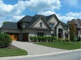 9725 Secret Forest Dr, Burr Ridge, IL 60527