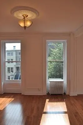 Rented by Realty on the Greene | media 7