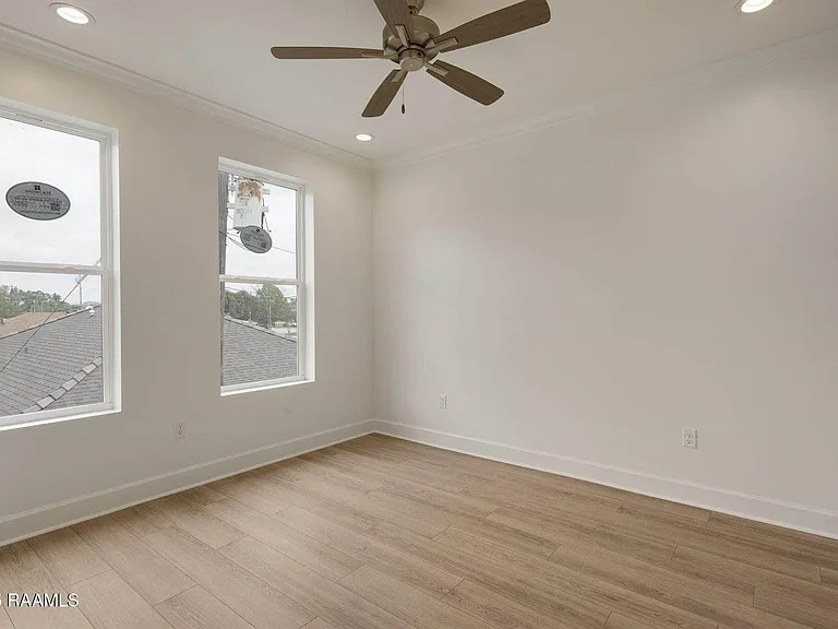 1510 Kaliste Saloom Rd #201 — Photo 10