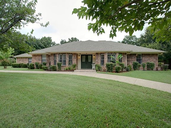 3rd image of 741 River Oaks Dr