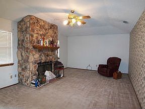 3rd image of 4021 Angelus Dr