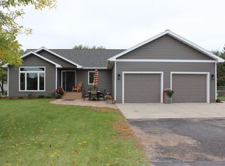 605 6th St NE, Perham, MN 56573